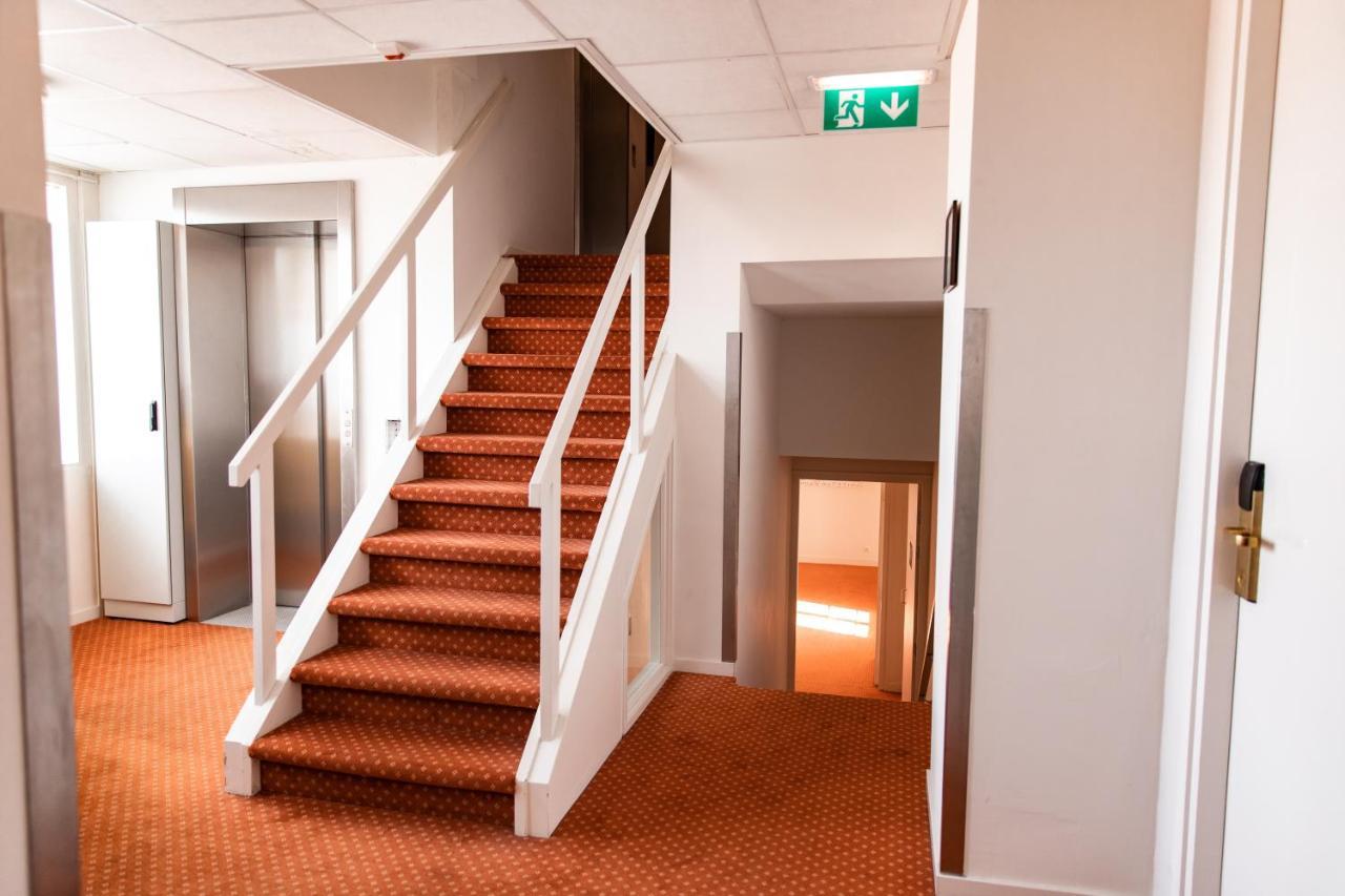 Ambassador City Centre Hotel Haarlem Bagian luar foto